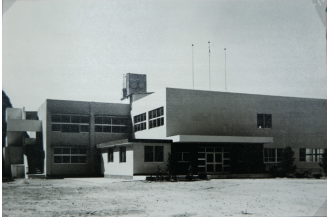  신축 직후(상 1977) 전포동 캠퍼스 전경