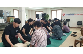 2023.06.23 전통시장 상인 대상의 1대1 맞춤형 응급 심폐소생술 교육 실시