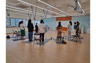 2023.10.16 매주 근로자 대상 교육 실시! 트라우마 치유 요가 교육 받고 외상 후 스트레스 장애도 알...